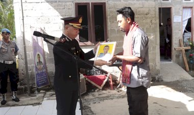 Wakili-Kapolres-Belu,-Wakapolres,-Kompol-Lorensius-Pimpin-Upacara-Pemakaman-Almarhum-Aipda-Miguel-Dos-Santos