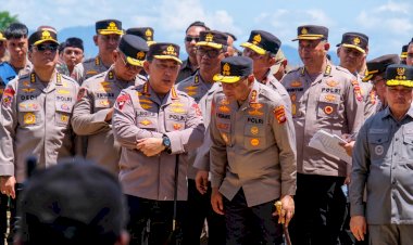 Jelang-Panen-Raya-Jagung,-Kapolri-Turun-Langsung-Cek-Lokasi-ke-Kalbar