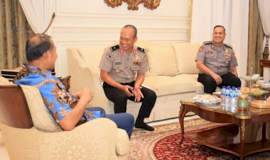 Dalam-Rangka-HUT-Bhayangkara-ke-79,-Tim-Mabes-Polri-Lakukan-Anjangsana-ke-Mantan-Kapolri-Jenderal-(Purn)-Drs.-Badrodin-Haiti