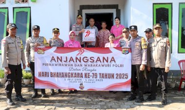 Anjangsana-di-Hari-Bhayangkara-ke-79,-Polres-Belu-Kunjungi-Purnawirawan,-Warakawuri-dan-Anggota-Sakit-Menahun