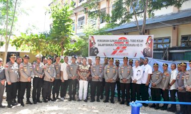 Wujud-Kepedulian-Polri-di-HUT-Bhayangkara-ke-79,-Kapolda-NTT-Resmikan-Sumur-Bor-untuk-43-KK-Aspol-Tode-Kisar