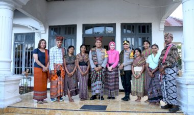 Kapolda-NTT-Kunjungi-Sonaf-Bana,-Simbol-Kehormatan-Polri-untuk-Budaya-Adat-Timor