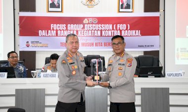 Sinergi-Tangkal-Radikalisme,-Polri-Gelar-FGD-di-Kupang-Bertema-“Teroris-Musuh-Kita-Bersama