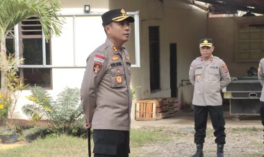 Tanamkan-Rasa-Cinta-Tanah-Air,-Kapolres-Belu,-AKBP-I-Gede-Eka-Putra-Astawa-Ajak-Anggota-dan-Masyarakat-Kibarkan-Bendera-Merah-Putih-Selama-Agustus-2025