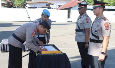 Rotasi-Jabatan,-Kapolres-Belu,-AKBP-I-Gede-Eka-Putra-Astawa-Pimpin-Serah-Terima-Jabatan-Kasat-Lantas