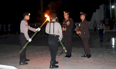 HUT-ke-80-RI,-Kapolres-Belu,AKBP-I-Gede-Eka-Putra-Astawa-Pimpin-Apel-Kehormatan-dan-Renungan-Suci-di-TMP-Seroja