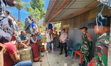 Jamin-Keamanan-di-Perbatasan,-Polsubsektor-Laksel-bersama-Satgas-Pamtas-Gelar-Patroli-dan-Imbauan-Kamtibmas-ke-Masyarakat