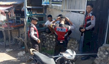 Lewat-Patroli-Dialogis,-Tim-Perintis-Samapta-Polres-Belu-Tidak-Bosan-Ajak-Masyarakat-Jauhi-Perbuatan-Melanggar-Hukum