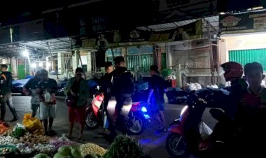 Patroli-Akhir-Pekan,-Tim-Perintis-Samapta-Polres-Belu-Sisir-Sejumlah-Lokasi-dalam-Kota-Cegah-Segala-Bentuk-Gangguan-Kamtibmas