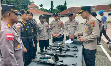 Lakukan-Pengawasan-Berkala,--Kapolres-Belu-Gelar-Pengecekan-Senjata-Api-dan-Amunisi-Milik-Polres-dan-Polsek-Jajaran