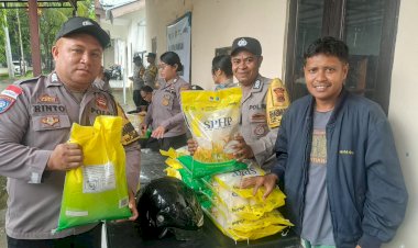 Pantau-Antusiasme-Warga-di-Gerakan-Pangan-Murah-Polres-Belu,-Kapolres-Pastikan-Penyaluran-5-Ton-Beras-SPHP-Dilakukan-Secara-Maksimal
