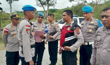 Monitoring-dan-Gaktiblin-di-Polsek-Lasiolat,-Kasi-Propam-Polres-Belu-Tegaskan-Anggota-Soal-Disiplin-dan-Jauhi-Pelanggaran-Sekecil-Apapun