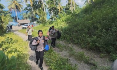 Menembus-Pelosok-Wukur,-Kapolres-Sikka-Tebar-Kepedulian-dan-Harapan-bagi-Generasi-Penerus-Bangsa