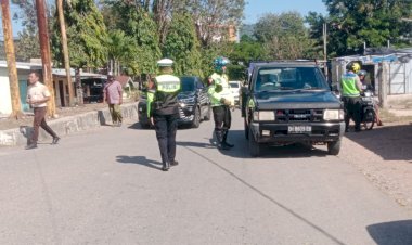 Sat-Lantas-Polres-Belu-bersama-UPTD-Samsat-Atambua-Gelar-Operasi-Edukasi-Pajak-Kendaraan-Bermotor