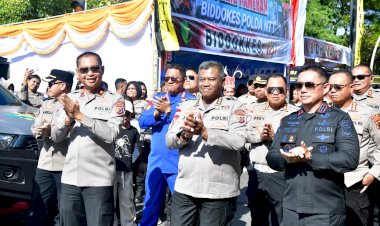 Warga-Padati-Pameran-HUT-ke-80-Bhayangkara,-Wakapolda-NTT-Ajak-Masyarakat-Lebih-Dekat-dengan-Polri