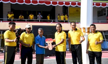 Semarak-HUT-Bhayangkara-ke-80,-Polda-NTT-Gelar-Jalan-Santai,-Senam-Bersama-hingga-Door-Prize-Spektakuler