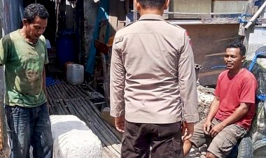 Temui-Nelayan-Pesisir-Pantai,-Personel-Sat-Polairud-Polres-Belu-Imbau-Pentingnya-Bawa-Alat-Keselamatan-Saat-Melaut