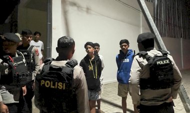 Jauhi-Miras-Saat-Nongkrong,-Pesan-Tim-Turjawali-Polres-Belu-ke-Sekelompok-Muda-Saat-Gelar-Patroli-Dialogis-di-Akhir-Pekan