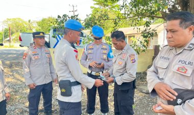 Pastikan-Kesiapsiagaan-dan-Kedisiplinan-Personel-dalam-Pelaksanaan-Tugas,-Seksi-Propam-Polres-Belu-Sidak-ke-Polsek-Perbatasan