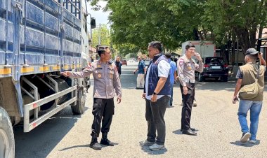 Polres-Belu-Amankan-Dua-Truk-Tronton-Diduga-Bertangki-Modifikasi,-Pengawasan-Penyaluran-Distribusi-BBM-Subsidi-Terus-Diperketat