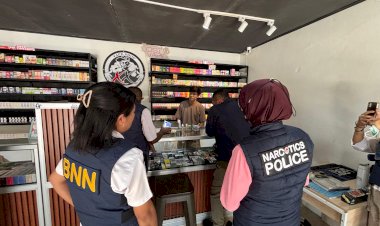 Cegah-Narkoba-Berkedok-Liquid-Vape,-Polres-Belu-dan-BNN-Sisir-Tiga-Toko-Vape-di-Atambua