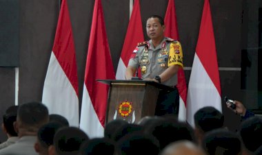 Kapolda-NTT-Irjen-Pol.-Reza-Arief-Dewanto-Tekankan-Brimob-Harus-Siap-Jadi-First-Responder,-Hadir-Memberi-Solusi-bagi-Masyarakat