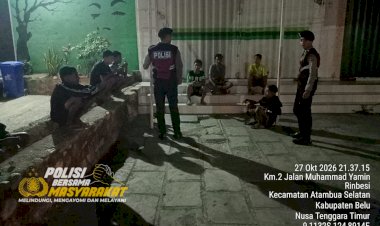Stop-Nongkrong-Sambil-Mengkosumsi-Miras,-Pesan-Tim-Turjawali-Polres-Belu-ke-Sekelompok-Muda-Saat-Gelar-Patroli-Malam