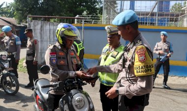 Tertib-Berlalu-Lintas-Dimulai-dari-Dalam,-Personel-Operasi-Patuh-2026-Bersama-Seksi-Propam-Polres-Belu-Periksa-Kelengkapan-Kendaraan-Anggota