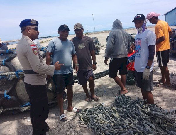 Patroli di Pesisir Pantai, Personel Sat Polairud Polres Belu Imbau Nelayan Waspada dan Urungkan Melaut Saat Cuaca Buruk