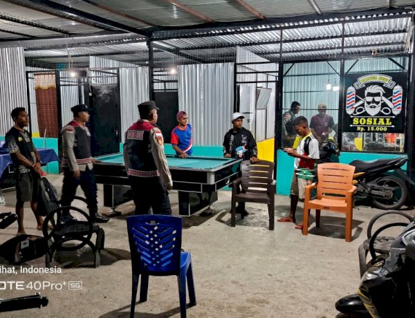 Turun Menyapa Warga, Tim Patroli Gabungan Polsek Raihat Imbau Sekelompok Pemuda Jauhi Judi dan Minuman Keras