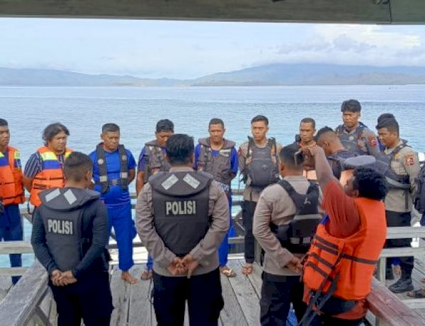 Polda NTT Lanjutkan Pencarian Hari Kedua Korban Tenggelamnya KM Putri Sakinah di Selat Padar