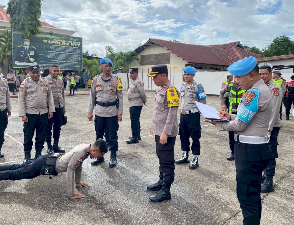 Uji Disiplin Anggota di Tengah Gelaran Ops Keselamatan 2026, Wakapolres Belu bersama Propam Cek Sikap Tampang dan Surat-surat