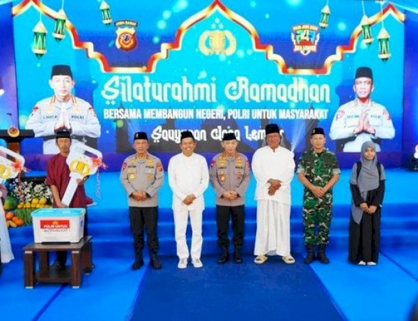 Silaturahmi Ramadan, Kapolri Serahkan Kunci Bagi Penerima Manfaat Rutilahu Polda Jabar