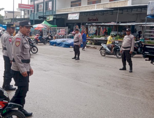 Beri Rasa Aman dan Cegah Laka Lantas, Personel Pos Pelayanan Ops Ketupat 2026 Polres Belu Rutin Atur Lalu Lintas dan Patroli di Pasar