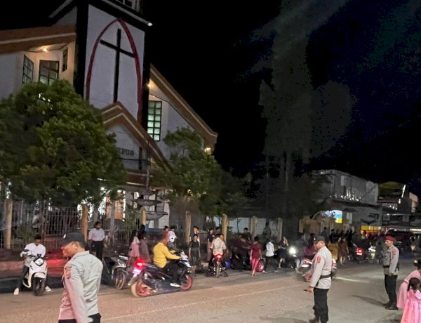 Ibadah Minggu Setelah Paskah, Personel Ops Semana Santa 2026 Polres Belu Turun ke Gereja Beri Keamanan dan Kenyamanan Umat saat Beribadah