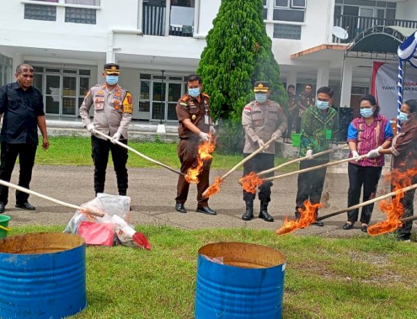 Wujud Sinergi Polri dan Kejaksaan dalam Penegakan Hukum, Wakapolres Belu Wakili Kapolres Hadiri Pemusnahan 71 Barang Bukti Perkara Pidana yang Telah Inkracht