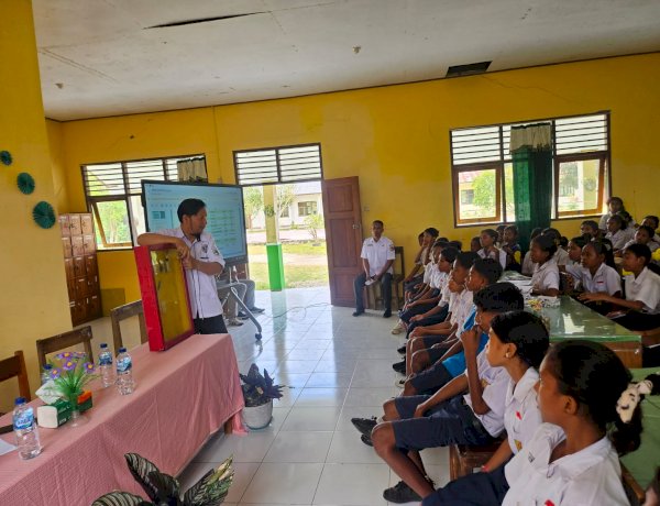 Peduli Masa Depan Generasi Penerus Bangsa, Satres Narkoba Polres Belu Sosialisasikan Dampak Buruk Narkoba kepada Pelajar SMPN Haliwen