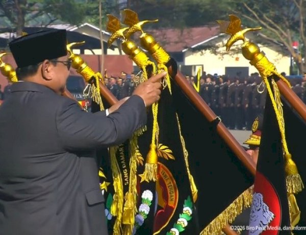 Prabowo Beri Tanda Kehormatan Nugraha Sakanti ke 11 Satker Polri