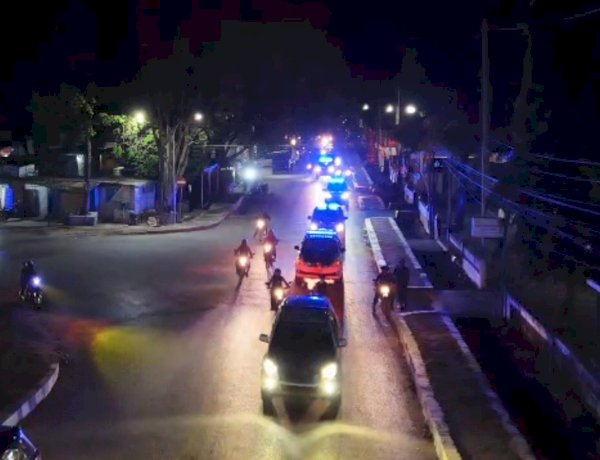 Sinergitas Polres Belu, TNI dan Brimob: Kapolres Belu Pimpin Personel Gabungan Laksanakan Siaga dan Intensifkan Patroli dalam Kota di Akhir Pekan