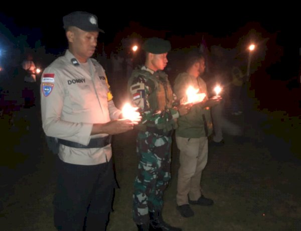 Refleksi HUT RI ke 81, Bhabinkamtibmas Tulakadi Polres Belu bersama Warga Perbatasan Gelar Doa Bersama untuk Korban Gempa Flores