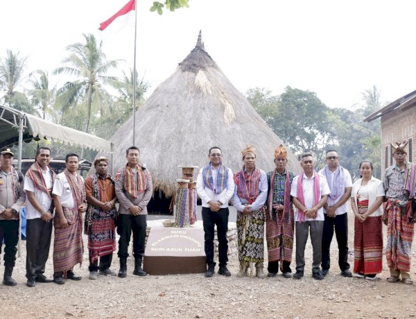 Dukung Pelestarian Warisan Budaya Leluhur, Kapolres Belu, AKBP I Gede Eka Putra Astawa Hadiri Peresmian Rumah Adat Suku Slakwain Uma Dato