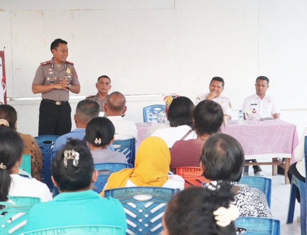 Kumpul dan Duduk Bersama, Kapolres Belu Serap Aspirasi dan Beri Penyuluhan hukum untuk Masyarakat Tulamalae