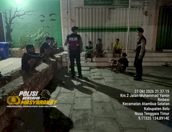 Stop Nongkrong Sambil Mengkosumsi Miras, Pesan Tim Turjawali Polres Belu ke Sekelompok Muda Saat Gelar Patroli Malam