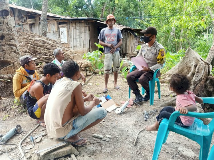 Sambang Desa, AIPDA Remi Kala Sampaikan Imbauan Soal Pencegahan Covid-19 ke Warga Binaannya