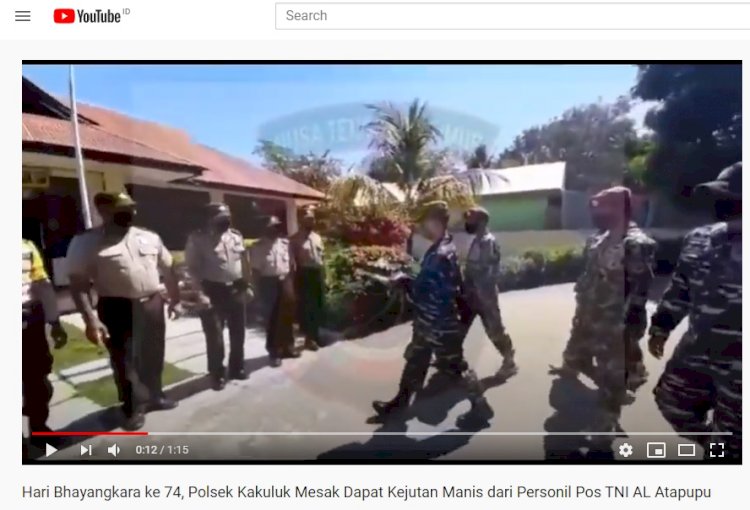 Hari Bhayangkara ke 74, Polsek Kakuluk Mesak Dapat Kejutan Manis dari Personil Pos TNI AL Atapupu