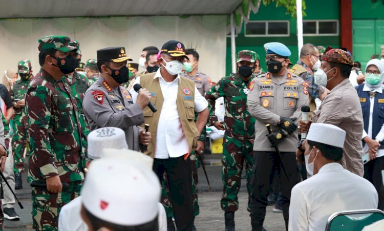 Tinjau Bangkalan Bareng Panglima TNI, Kapolri Paparkan Langkah Selamatkan Warga dari Risiko Covid-19