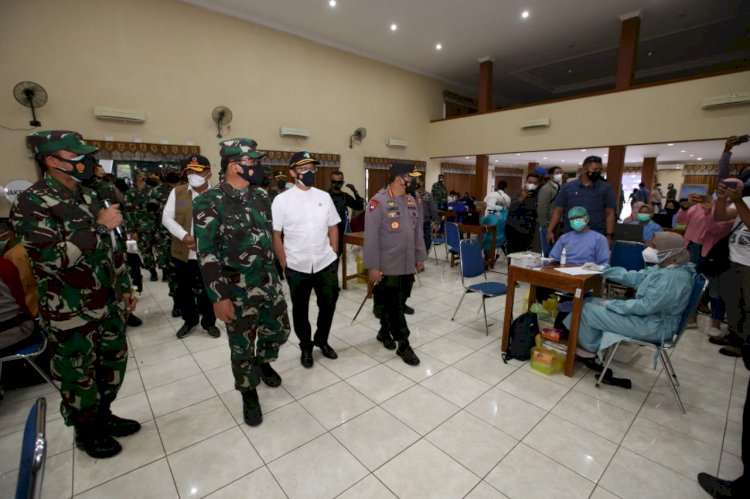 Kapolri Sebut TNI-Polri Siap Fasilitasi Warga Yogyakarta yang Ingin Percepat Vaksinasi Massal
