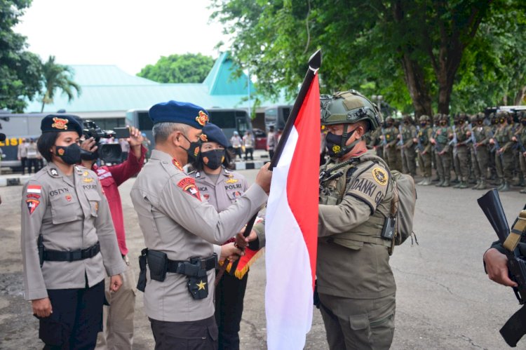 Terharu, Kapolda NTT Teteskan Air Mata Sambut Bangga Pasukan Elit Satbrimobda NTT BKO Distrik Sugapa Intan Jaya Papua