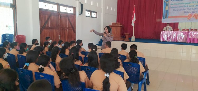 Dapat Edukasi dari Personel Sat Binmas Polres Belu,Pelajar SMPK St. Don Bosco  Komitmen Jauhi Kenakalan Remaja
