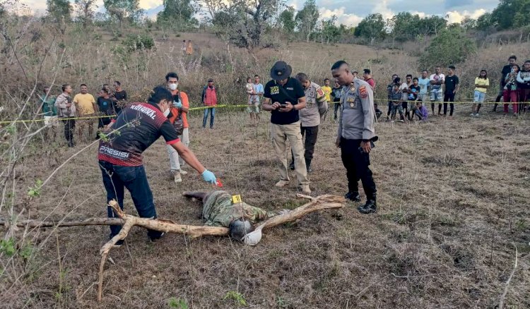 Polsek Tasifeto Barat bersama Unit Identifikasi Olah TKP Penemuan Mayat di Hutan Atona Laloran